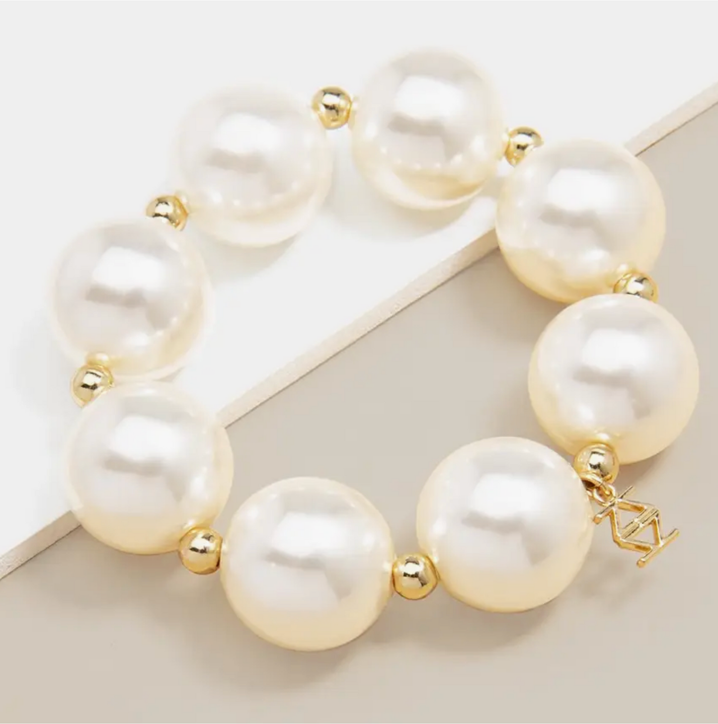 Oversized Pearl Bracelet