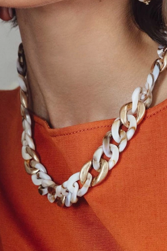 Marbled Beige Mixed Curb Chain Necklace